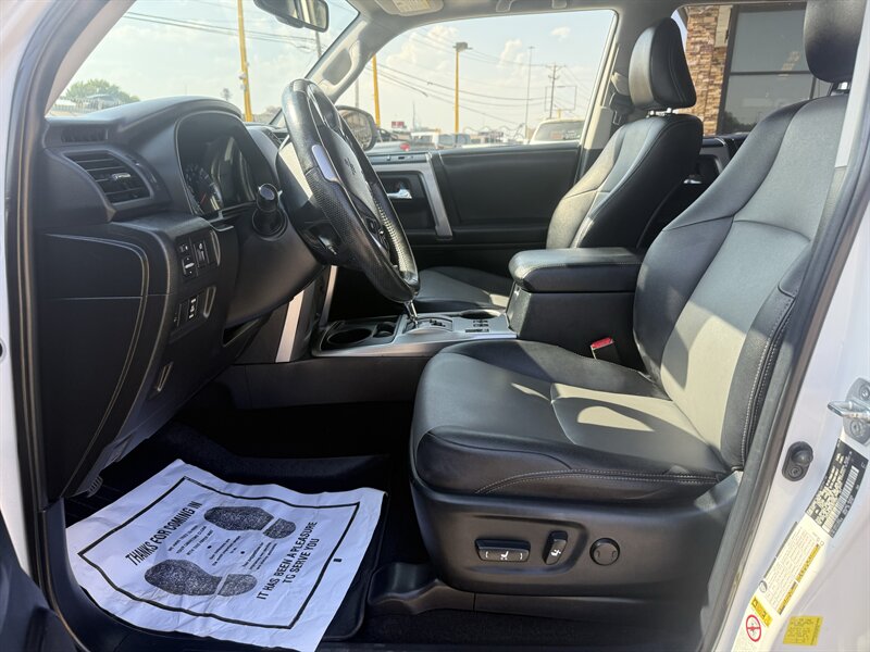 2014 Toyota 4Runner SR5 - Photo 13 - Arlington, TX 76011