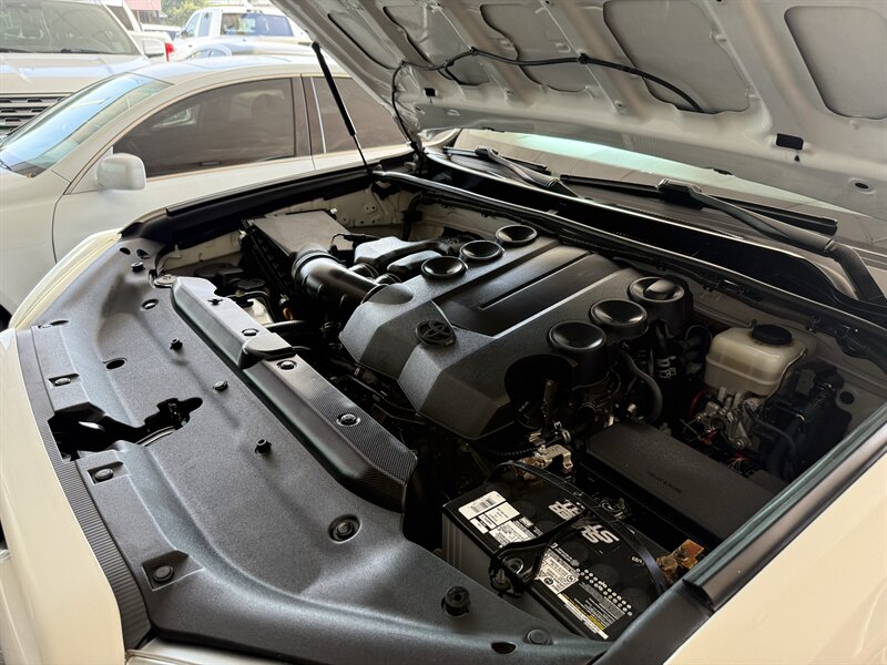 2014 Toyota 4Runner SR5 - Photo 32 - Arlington, TX 76011