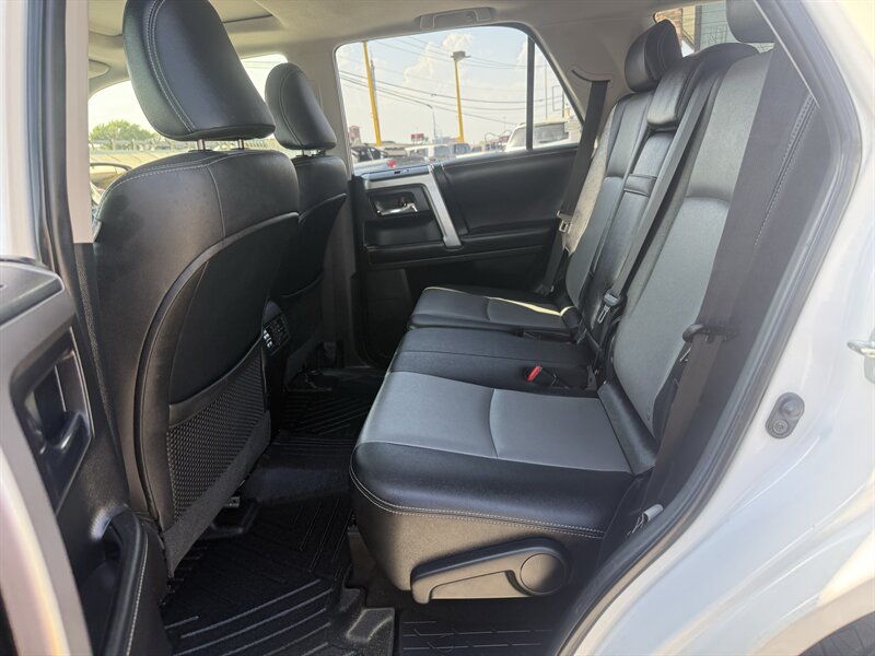 2014 Toyota 4Runner SR5 - Photo 15 - Arlington, TX 76011