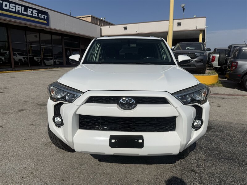 2014 Toyota 4Runner SR5 - Photo 2 - Arlington, TX 76011