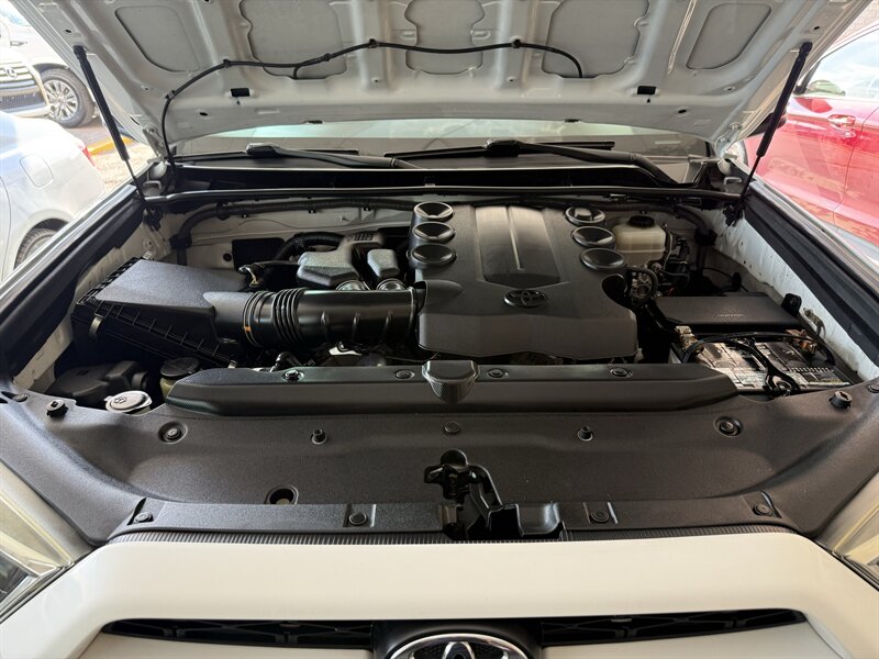 2014 Toyota 4Runner SR5 - Photo 31 - Arlington, TX 76011