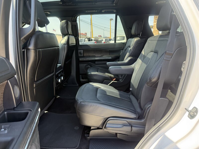 2019 Ford Expedition Limited - Photo 15 - Arlington, TX 76011