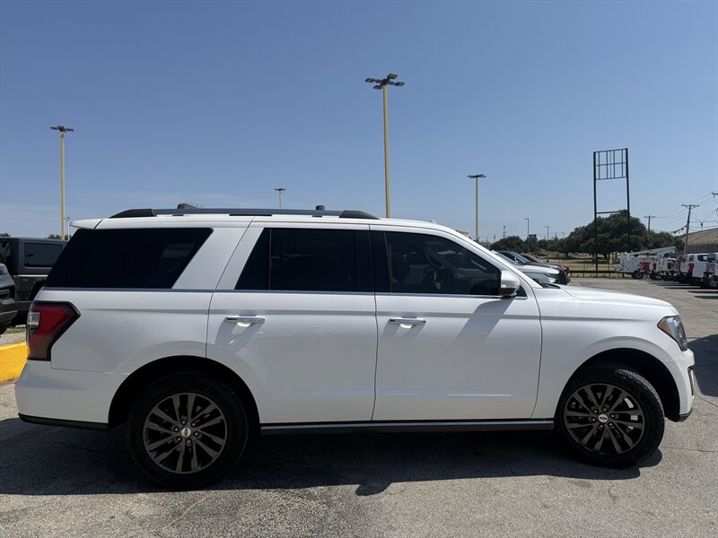 2019 Ford Expedition Limited - Photo 4 - Arlington, TX 76011
