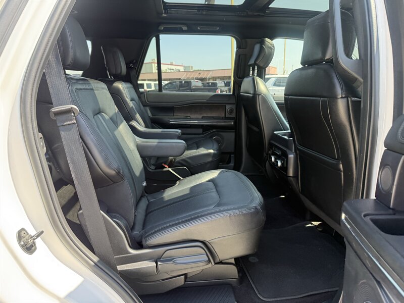 2019 Ford Expedition Limited - Photo 19 - Arlington, TX 76011