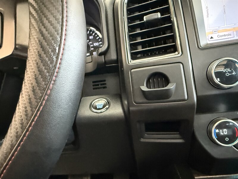 2019 Ford Expedition Limited - Photo 23 - Arlington, TX 76011