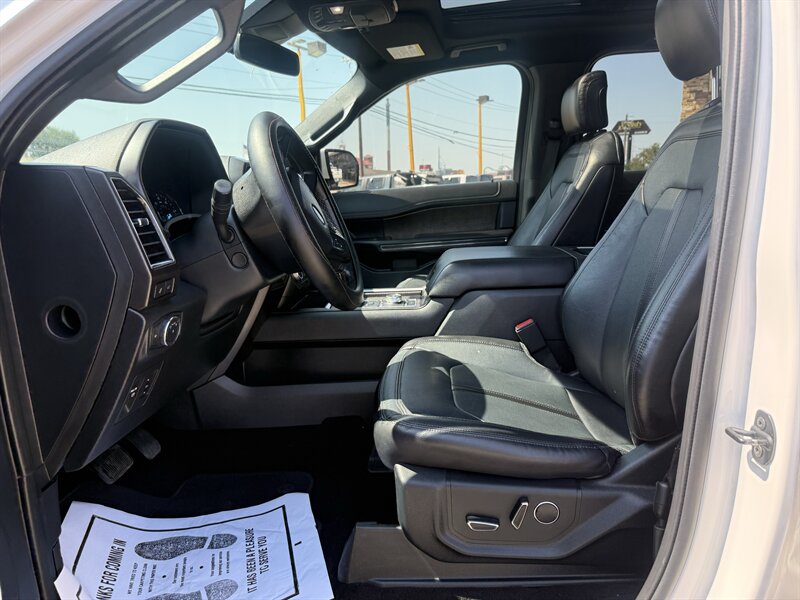 2019 Ford Expedition Limited - Photo 13 - Arlington, TX 76011