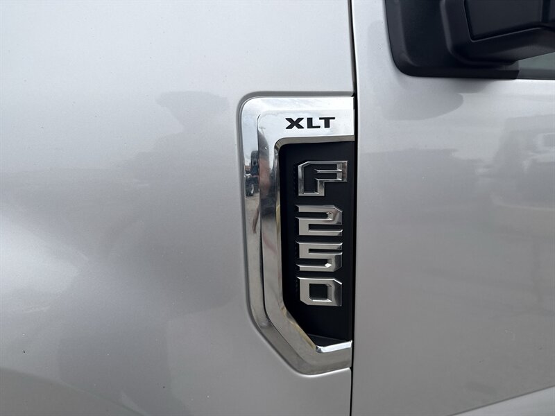 2017 Ford F-250 XLT   - Photo 11 - Arlington, TX 76011