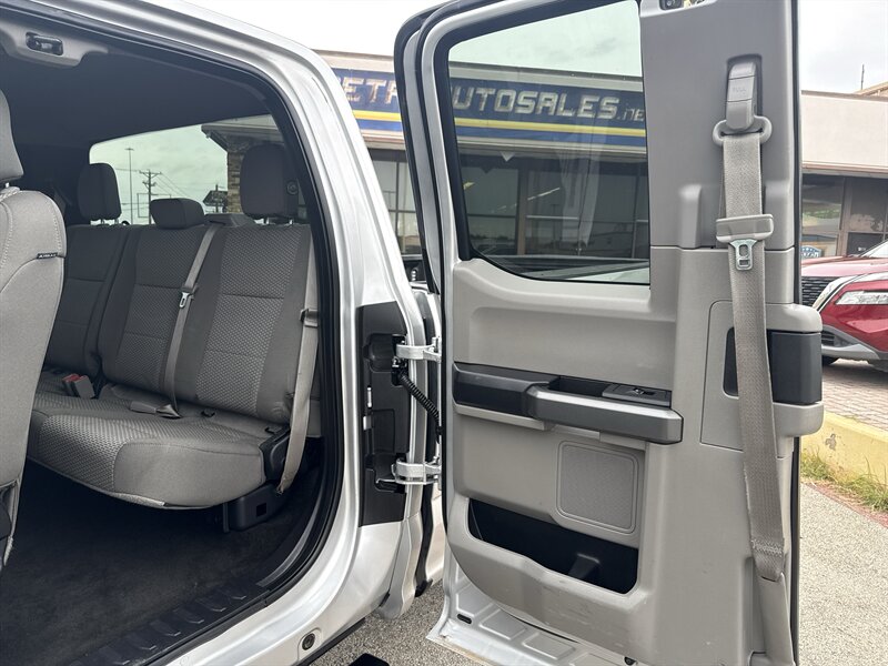 2017 Ford F-250 XLT   - Photo 14 - Arlington, TX 76011
