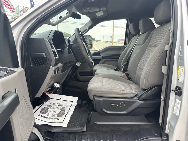 2017 Ford F-250 XLT   - Photo 13 - Arlington, TX 76011