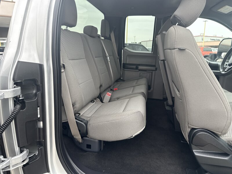 2017 Ford F-250 XLT   - Photo 19 - Arlington, TX 76011