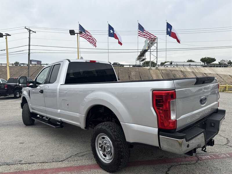 2017 Ford F-250 XLT   - Photo 7 - Arlington, TX 76011
