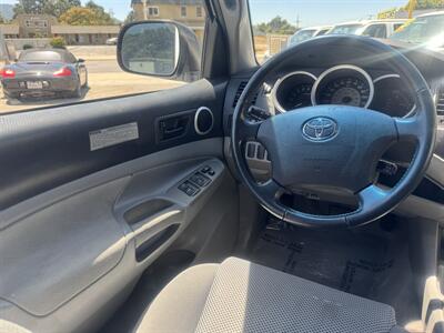 2006 Toyota Tacoma PreRunner V6   - Photo 13 - Gilroy, CA 95020