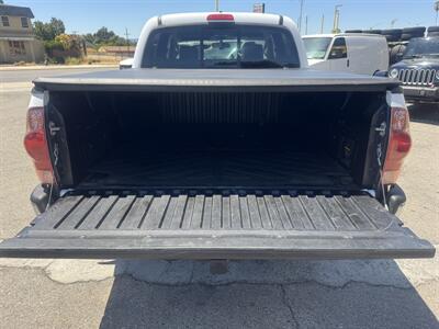 2006 Toyota Tacoma PreRunner V6   - Photo 14 - Gilroy, CA 95020