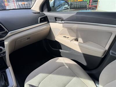 2019 Hyundai ELANTRA SE   - Photo 12 - Gilroy, CA 95020