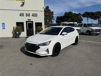 2019 Hyundai ELANTRA SE Sedan