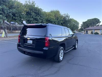 2019 Chevrolet Suburban LT - Photo 6 - Gilroy, CA 95020