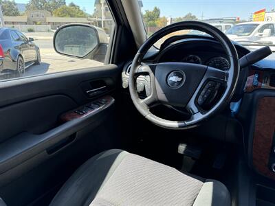 2007 Chevrolet Suburban LT   - Photo 13 - Gilroy, CA 95020