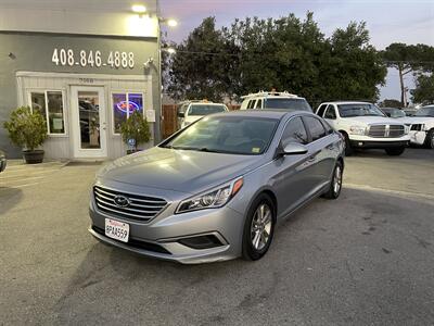 2017 Hyundai Sonata SE  