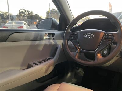 2017 Hyundai Sonata SE   - Photo 13 - Gilroy, CA 95020