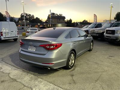 2017 Hyundai Sonata SE   - Photo 6 - Gilroy, CA 95020