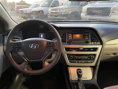 2017 Hyundai Sonata SE   - Photo 11 - Gilroy, CA 95020