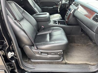 2013 Chevrolet Suburban LT  Fully Loaded - Photo 9 - Mount Clemens, MI 48043