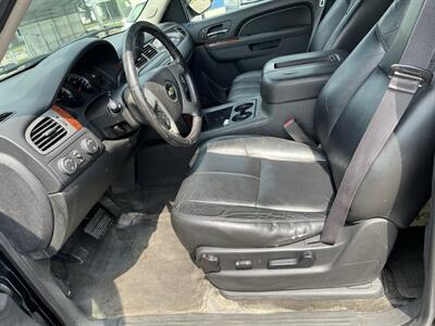 2013 Chevrolet Suburban LT  Fully Loaded - Photo 8 - Mount Clemens, MI 48043
