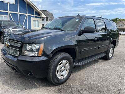 2013 Chevrolet Suburban LT  Fully Loaded - Photo 2 - Mount Clemens, MI 48043