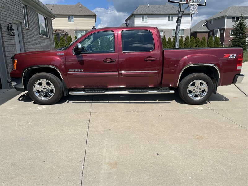 2013 GMC Sierra 1500 SLE  Z71 ALL TERRAIN - Photo 1 - Mount Clemens, MI 48043