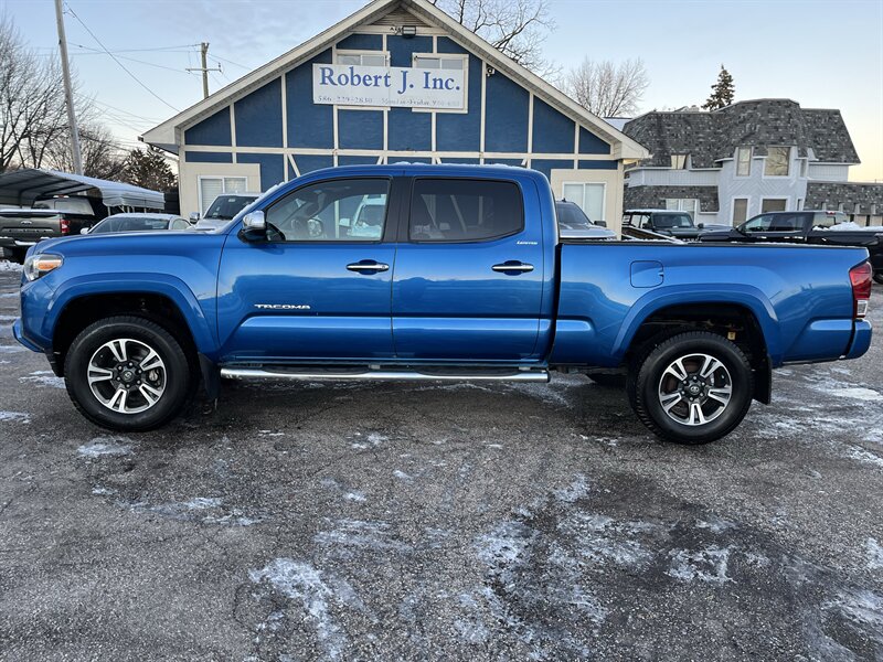 2016 Toyota Tacoma Limited  
