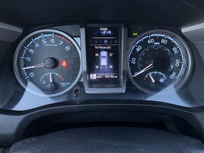 2016 Toyota Tacoma Limited   - Photo 11 - Mount Clemens, MI 48043