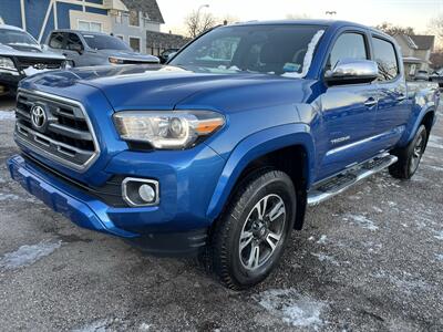 2016 Toyota Tacoma Limited   - Photo 2 - Mount Clemens, MI 48043
