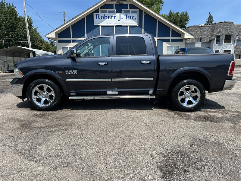 2016 RAM 1500 Laramie   - Photo 1 - Mount Clemens, MI 48043