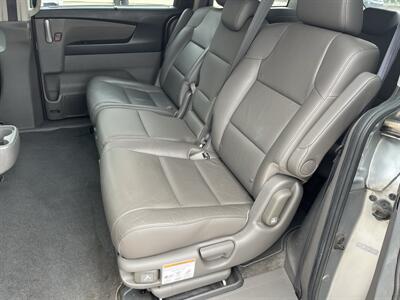 2012 Honda Odyssey EX-L Fully LOADED - Photo 8 - Mount Clemens, MI 48043