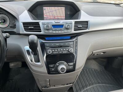 2012 Honda Odyssey EX-L Fully LOADED - Photo 14 - Mount Clemens, MI 48043