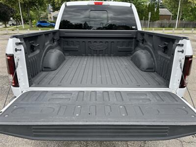 2017 Ford F-150 XLT FX4 302A Package - Photo 8 - Mount Clemens, MI 48043