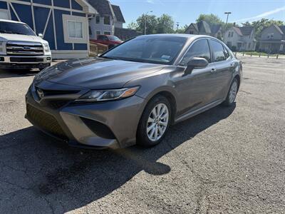 2020 Toyota Camry SE - Photo 2 - Mount Clemens, MI 48043