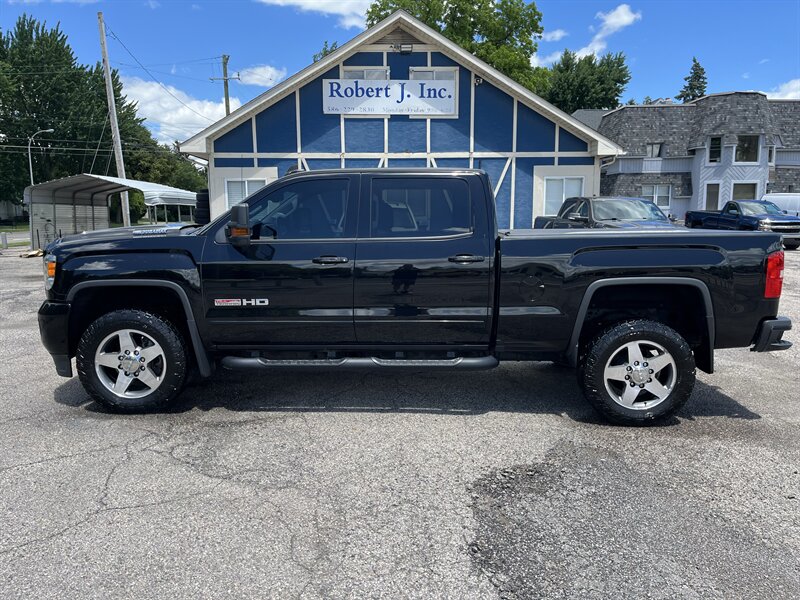 2018 GMC Sierra 2500 SLT  “ALL TERRAIN” Fully LOADED - Photo 1 - Mount Clemens, MI 48043