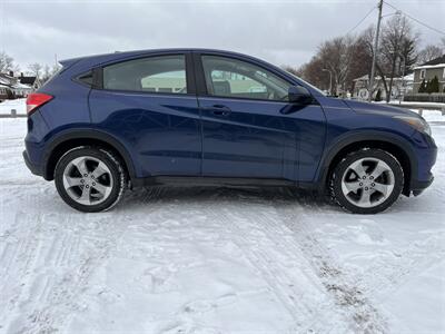 2017 Honda HR-V LX   - Photo 6 - Mount Clemens, MI 48043