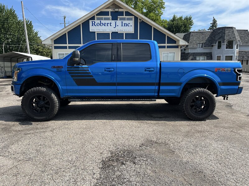 2019 Ford F-150 XLT  SPORT FX4 Off Road - Photo 1 - Mount Clemens, MI 48043