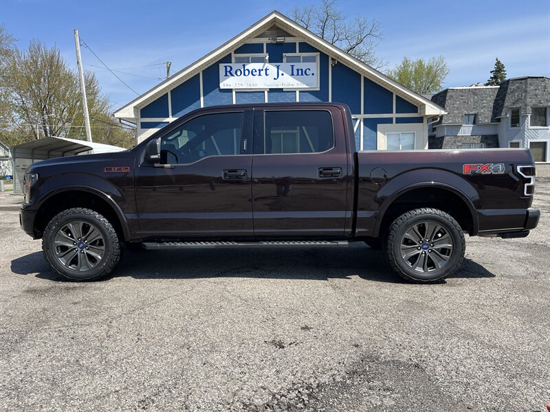 2018 Ford F-150 XLT  FX4 SPORT 302A Package Loaded - Photo 1 - Mount Clemens, MI 48043