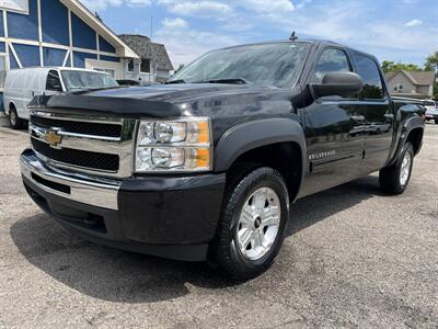 2009 Chevrolet Silverado 1500 LT - Photo 2 - Mount Clemens, MI 48043