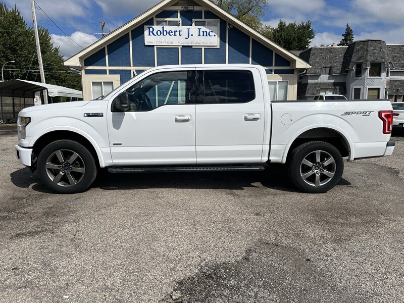 2017 Ford F-150 XLT  SPORT -302A Package - Photo 1 - Mount Clemens, MI 48043