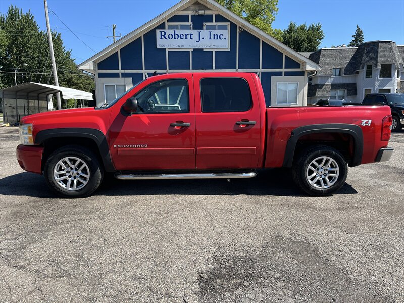 2008 Chevrolet Silverado 1500 LT1   - Photo 1 - Mount Clemens, MI 48043