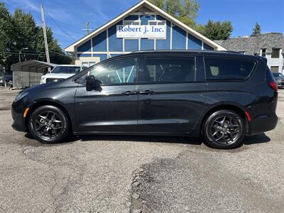 2018 Chrysler Pacifica Touring L Plus - Photo 1 - Mount Clemens, MI 48043