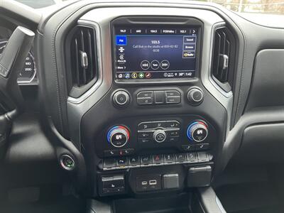 2021 Chevrolet Silverado 1500 RST  z71 Off Road Crew Cab - Photo 17 - Mount Clemens, MI 48043