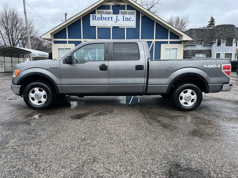 2013 Ford F-150 XLT  Crew Cab-Long Bed