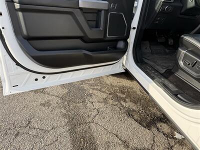 2018 Ford F-150 Platinum   - Photo 11 - Mount Clemens, MI 48043