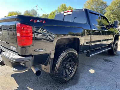 2018 Chevrolet Silverado 3500 High Country   - Photo 3 - Mount Clemens, MI 48043