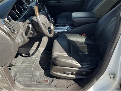2015 Buick Enclave Premium FULLY LOADED/EVERY OPTION - Photo 15 - Mount Clemens, MI 48043